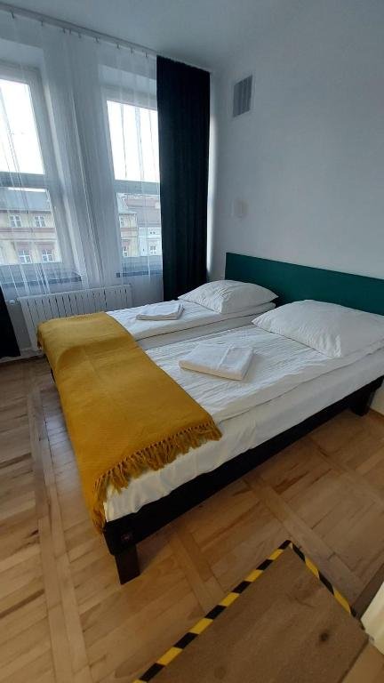 Pokój czteroosobowy z łazienką